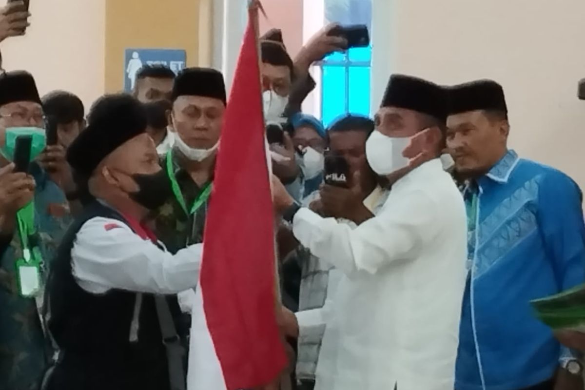 Gubernur Sumut lepas jamaah  calon haji Kloter I Embarkasi Medan