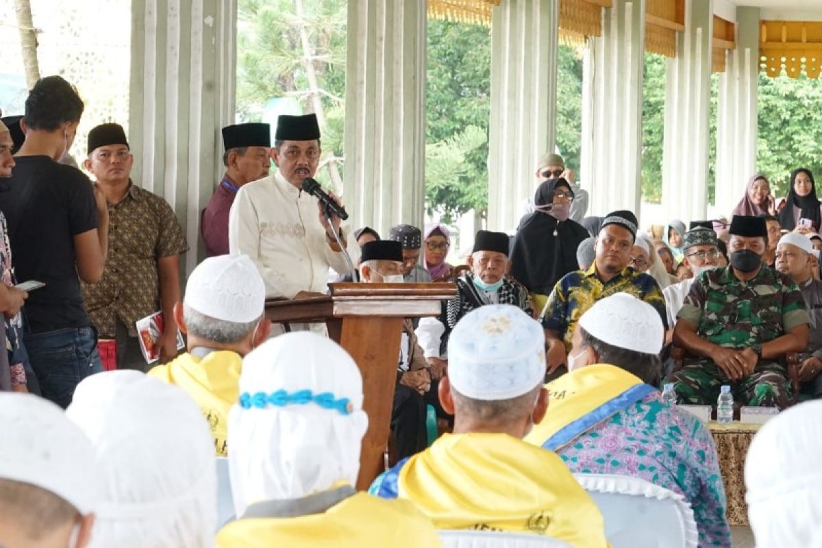 57 Calon Jamaah Haji asal Kota Tebing Tinggi diberangkatkan