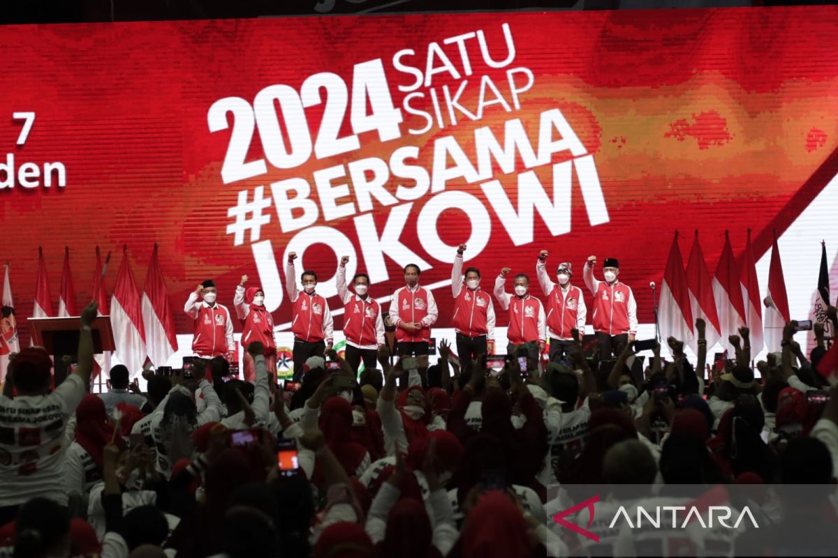 Jokowi sampaikan rasa kangen saat bertemu para relawan