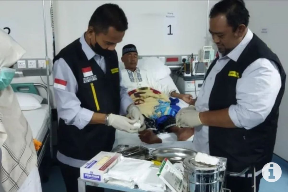 Petugas haji dengan keluhan infeksi jadi pasien perdana KKHI Mekkah