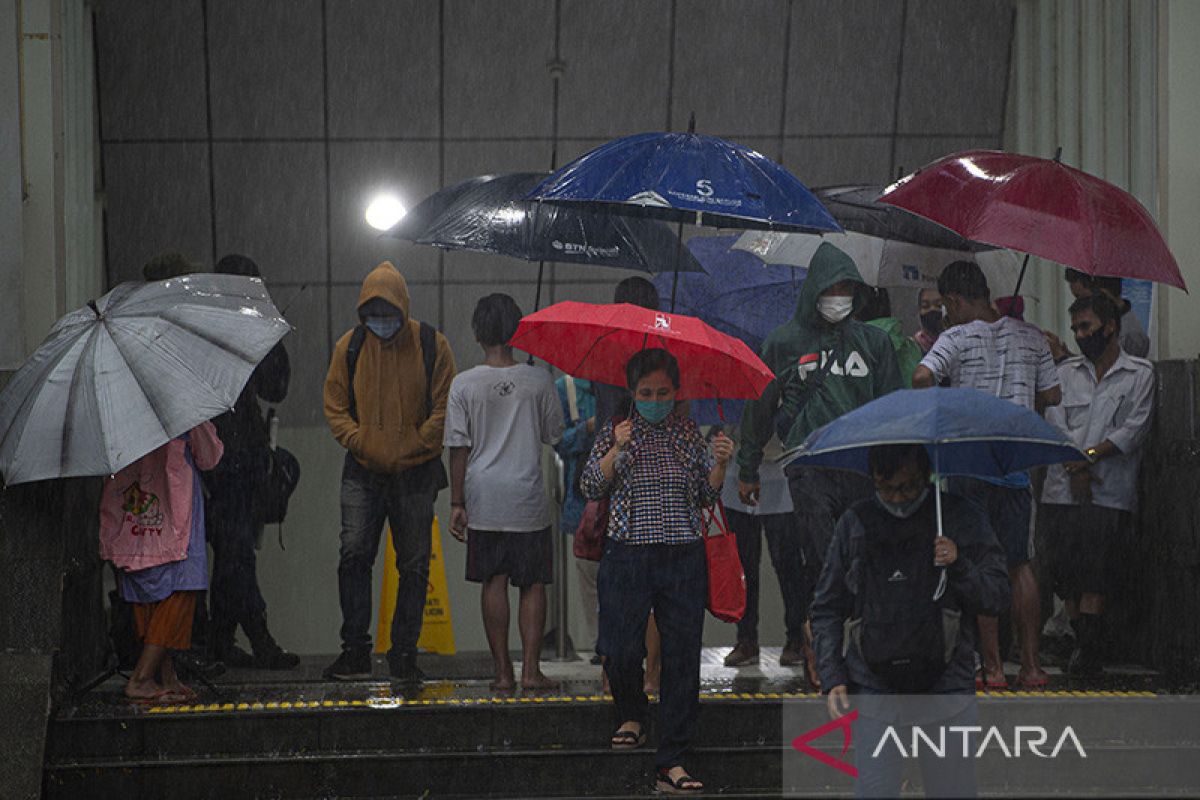 Cuaca Jakarta berawan pada Rabu pagi dan potensi hujan pada siang hari