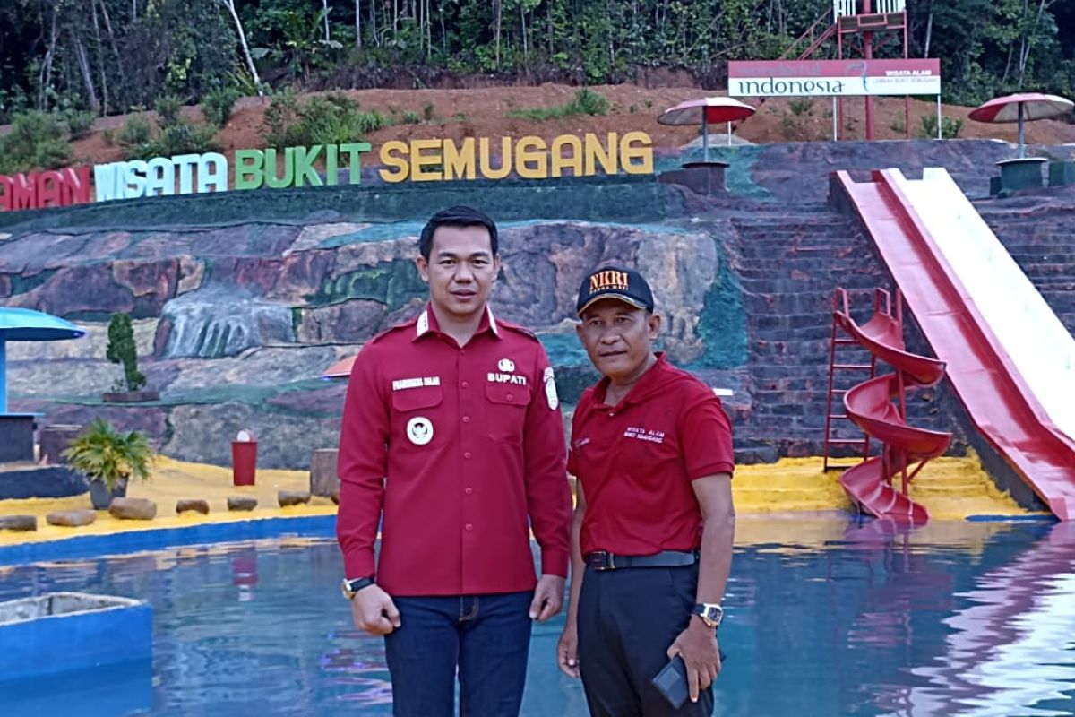 Bupati Kapuas Hulu resmikan Wisata Bukit Semugang perbatasan RI-Malaysia