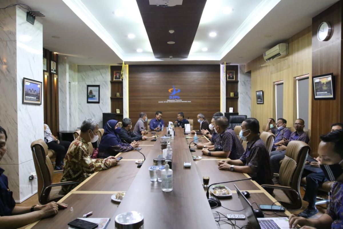 Temui Direktorat Jendral Perbendaharaan Aceh, PLN paparkan sistem kelistrikan