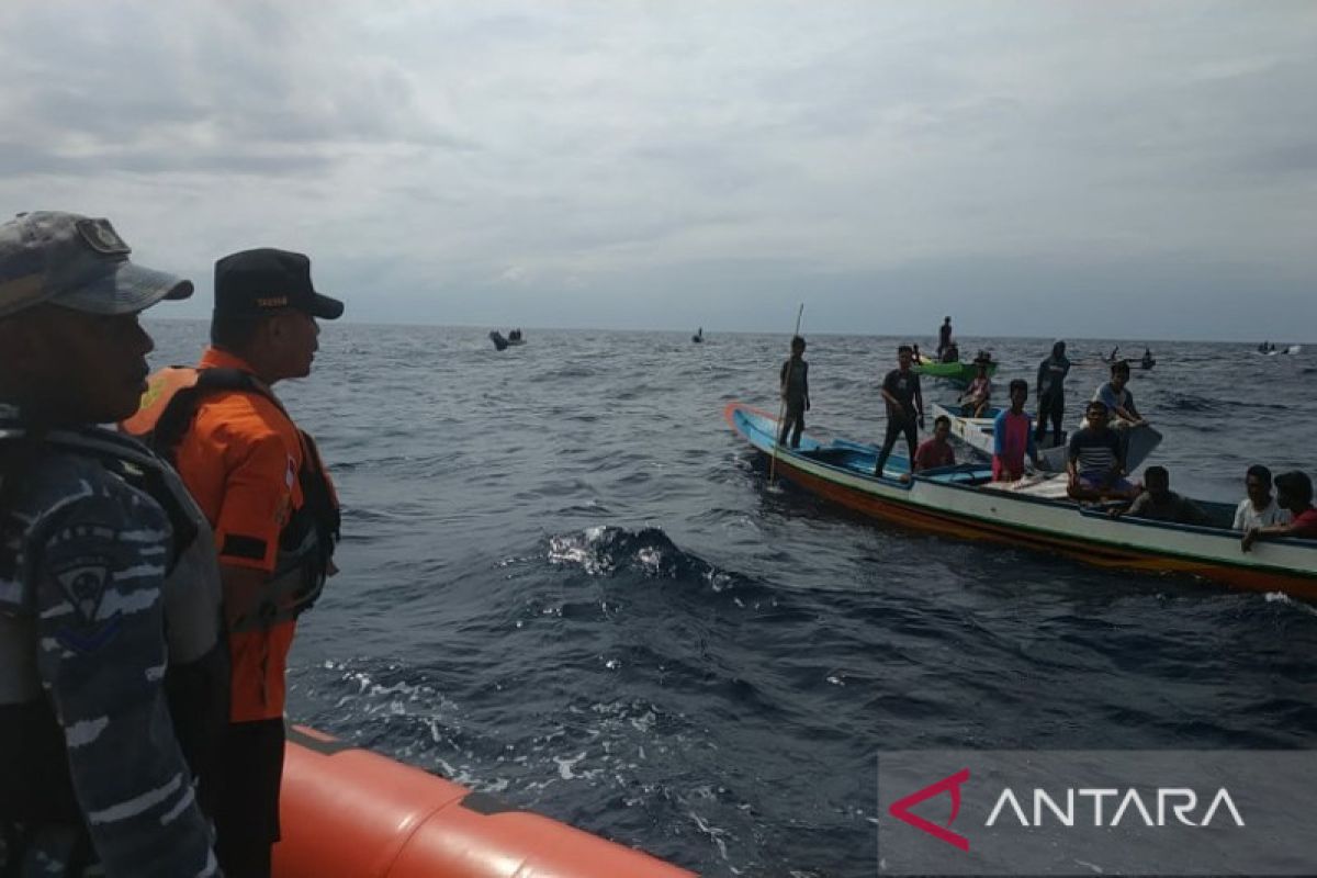 Tim SAR gabungan cari nelayan hilang di perairan Wakatobi