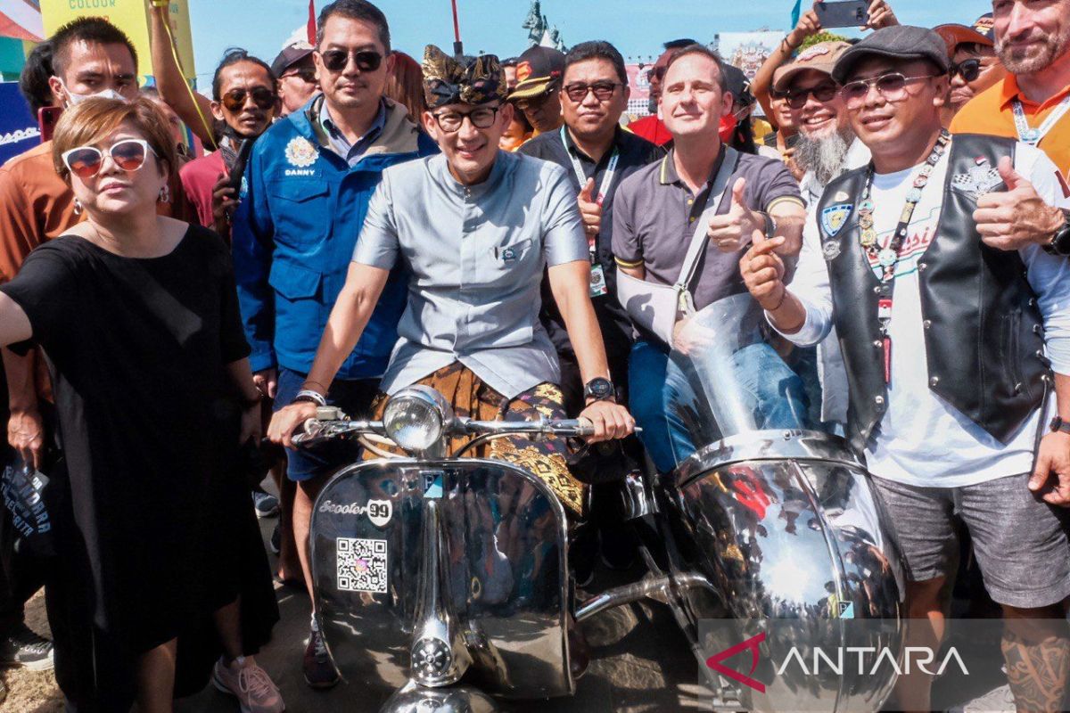 Sandiaga  Uno minta masyarakat waspadai sebaran subvarian omicron