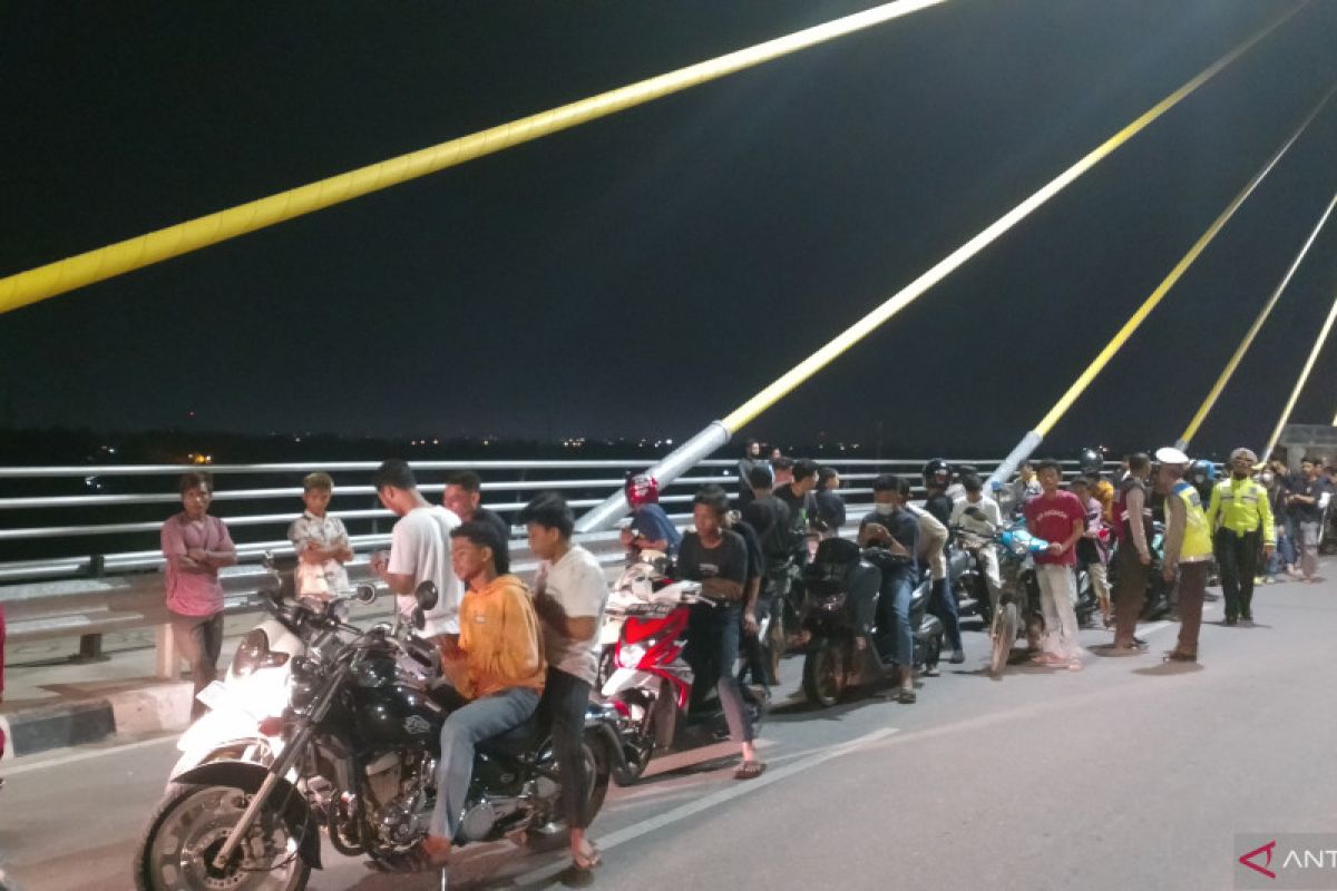 Ratusan pengendara motor terjaring razia di Jembatan Siak IV