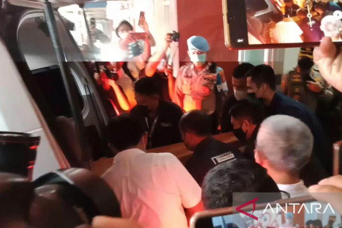 Jenazah Eril tiba di Bandara Soetta dari swiss