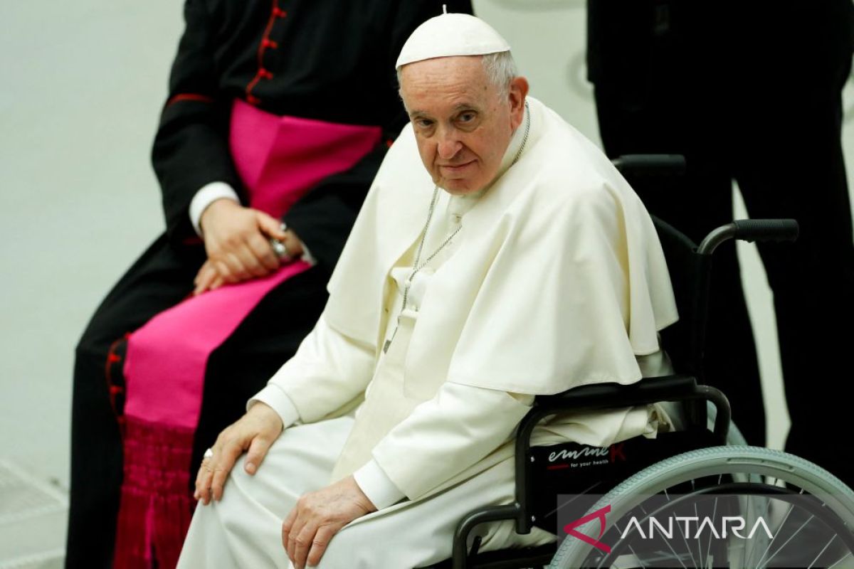 Paus Fransiskus minta maaf karena harus menunda perjalanannya Kongo-Sudan