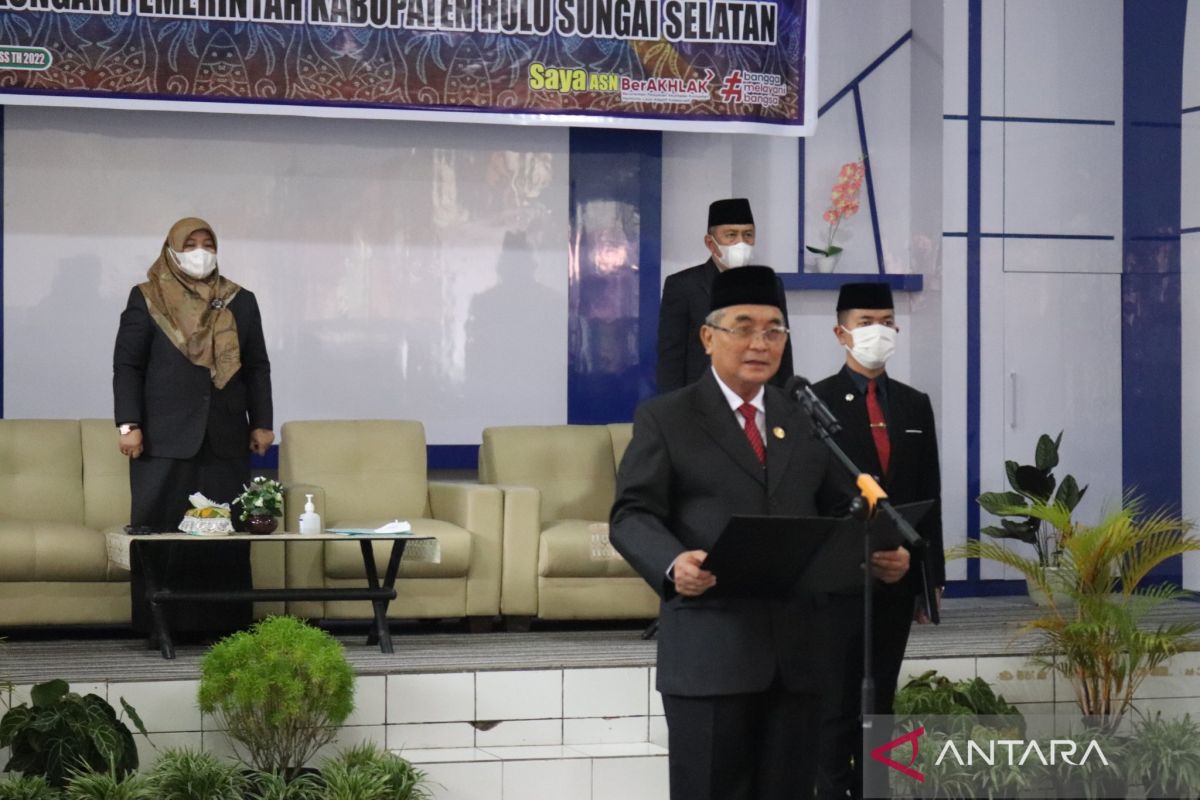77 kepala SDN dan SMPN di Kabupaten HSS dilantik