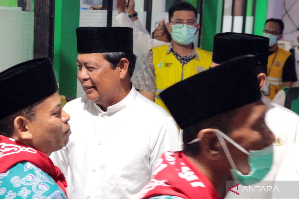 Tiga Jemaah Calon Haji Kloter Pertama Embarkasi Banjarmasin batal berangkat