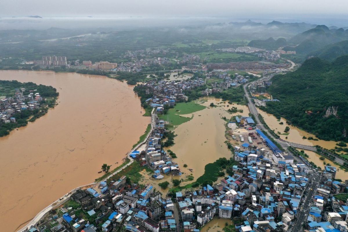 Hujan lebat membuat lebih dari 1,4 juta warga di Guangxi terdampak