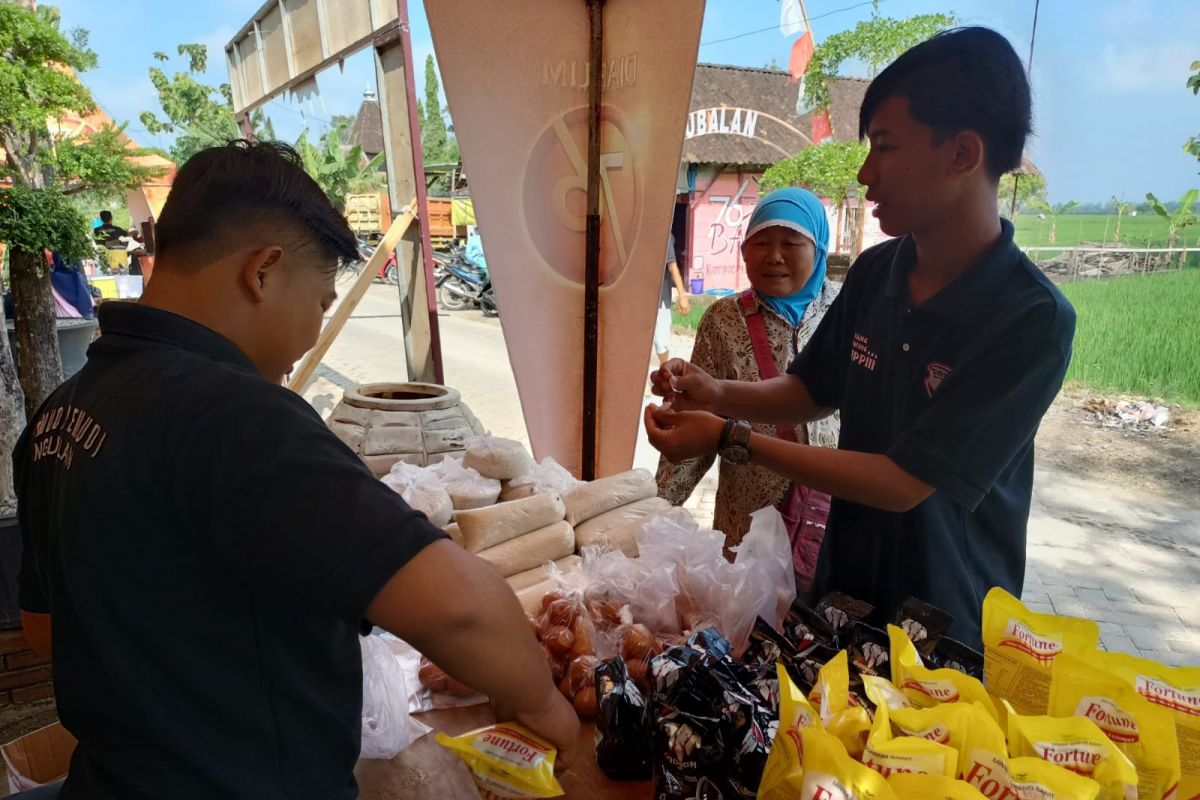 Heppiii Community bagikan ribuan sembako murah pada 20 kabupaten/kota