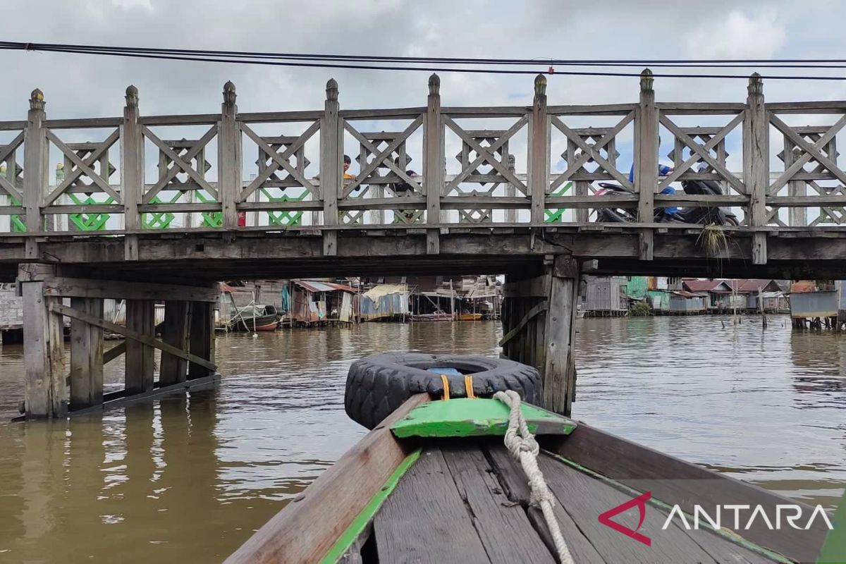 Banyak jembatan yang dinilai ganggu wisata sungai Kota Banjarmasin