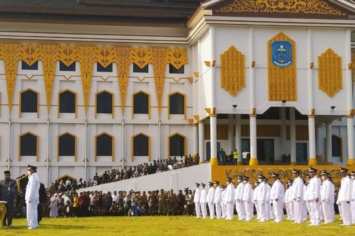 Gubernur Jambi ingatkan kepala desa tak ganti istri usai menjabat