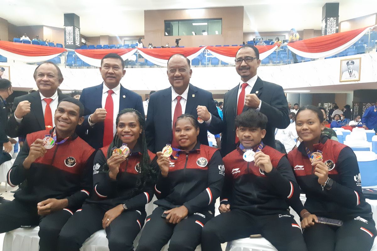 Gubernur Lukas Enembe beri penghargaan atlet Papua yang ikut SEA Games