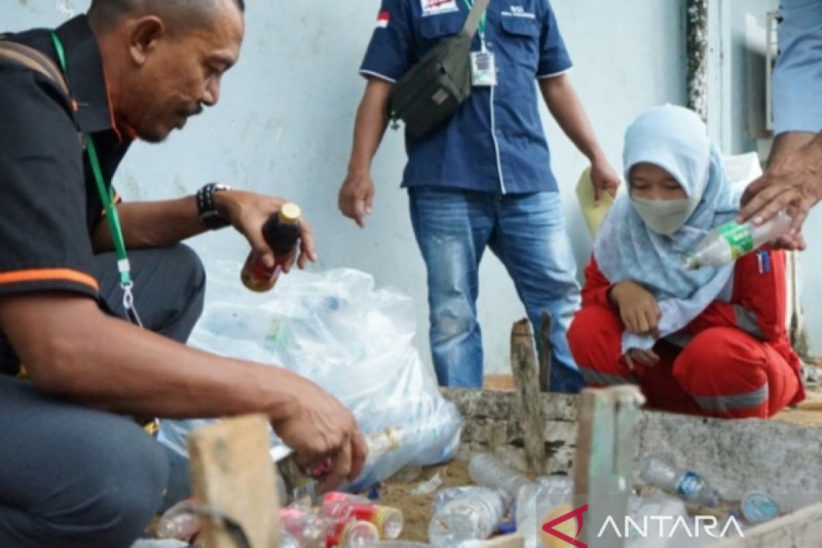 Warga binaan di Palembang pun mengolah sampah  jadi bernilai ekonomi