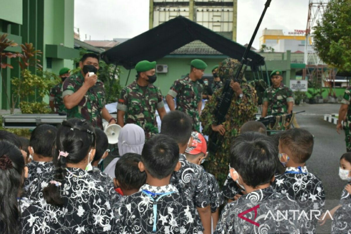 66 murid TK Samarinda dikenalkan persenjataan TNI