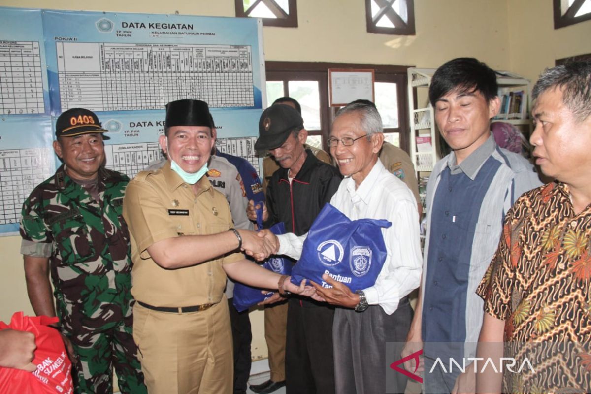 Pemkab OKU salurkan bantuan logistik untuk korban banjir