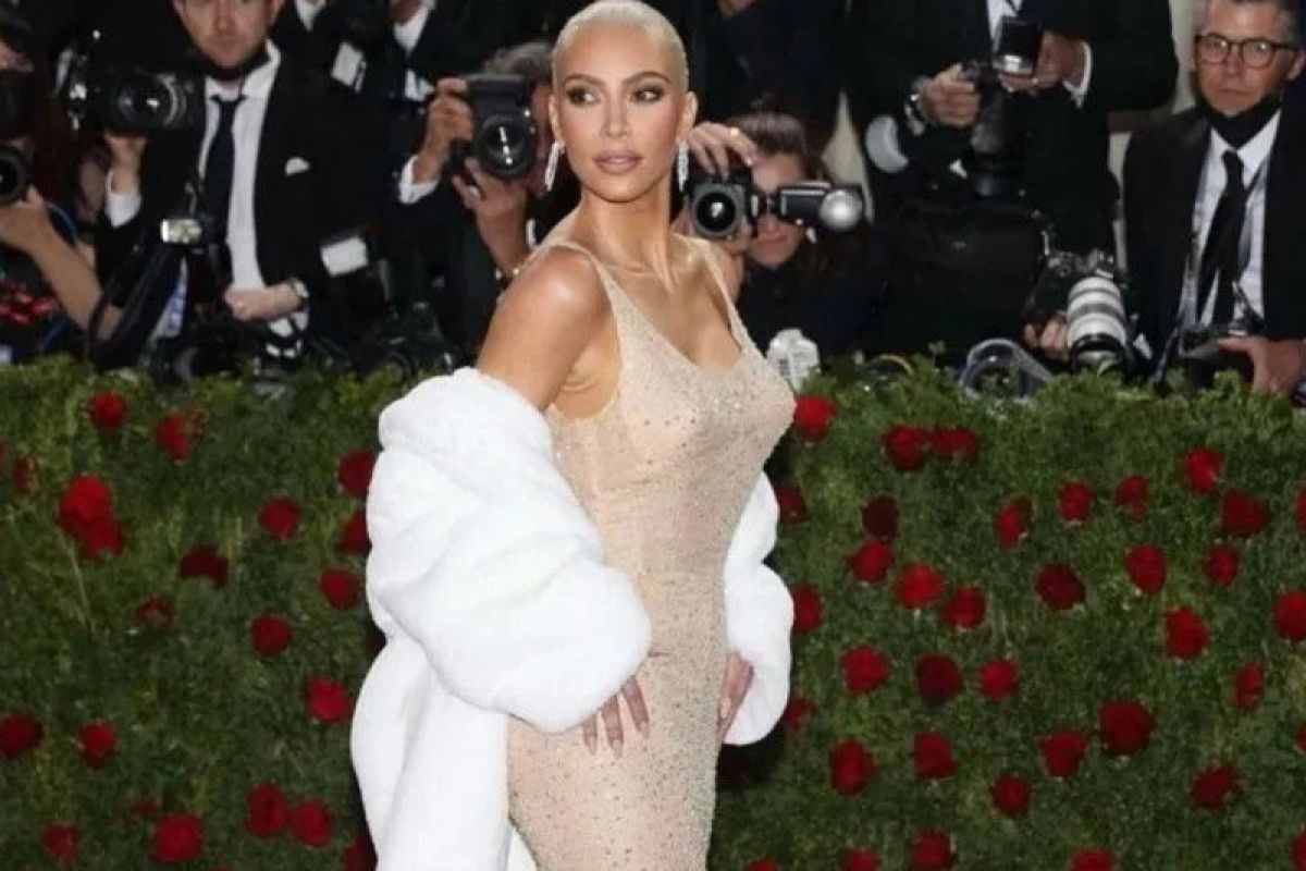 Dikenakan Kim Kardashian,  Gaun Marilyn Monroe 10 juta dolar AS dikabarkan rusak