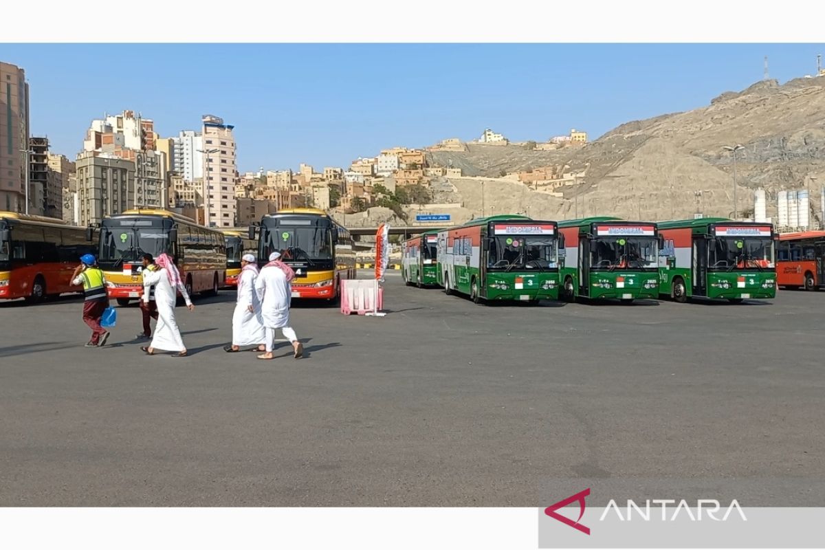 Bus shalawat antar-jemput ke Masjidil Haram