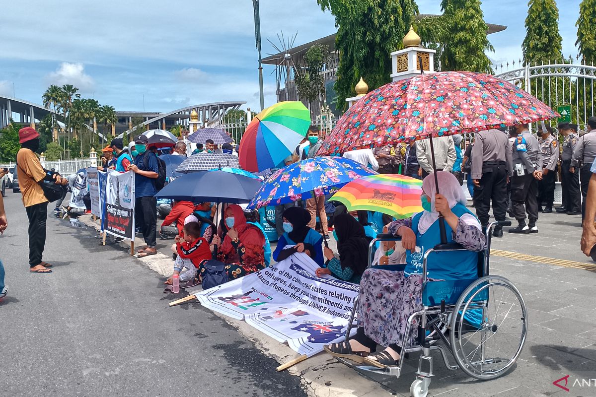Proses pemindahan pengungsi di Pekanbaru ke negara ketiga tengah dilakukan