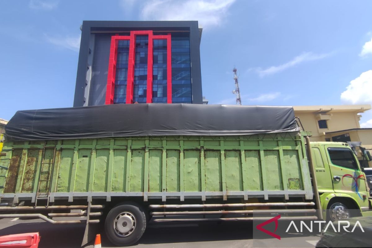 Polda Sumsel perketat pengawasan kendaraan angkutan barang