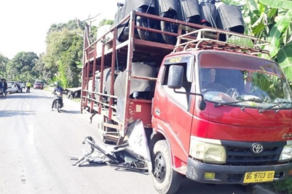 Polisi selidiki kecelakaan lalu lintas yang menewaskan seorang guru SD di Muba