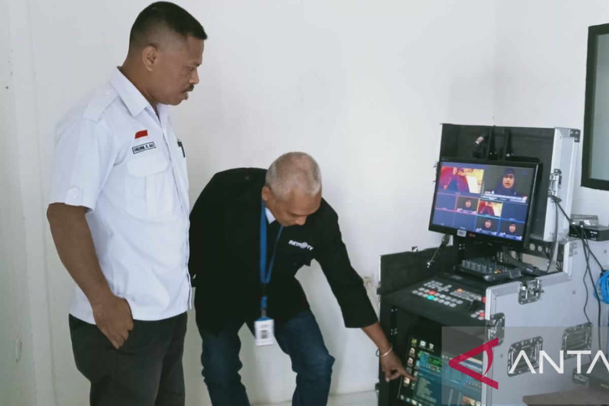 Ribuan rumah tangga miskin di Kota Kupang terima bantuan migrasi TV digital