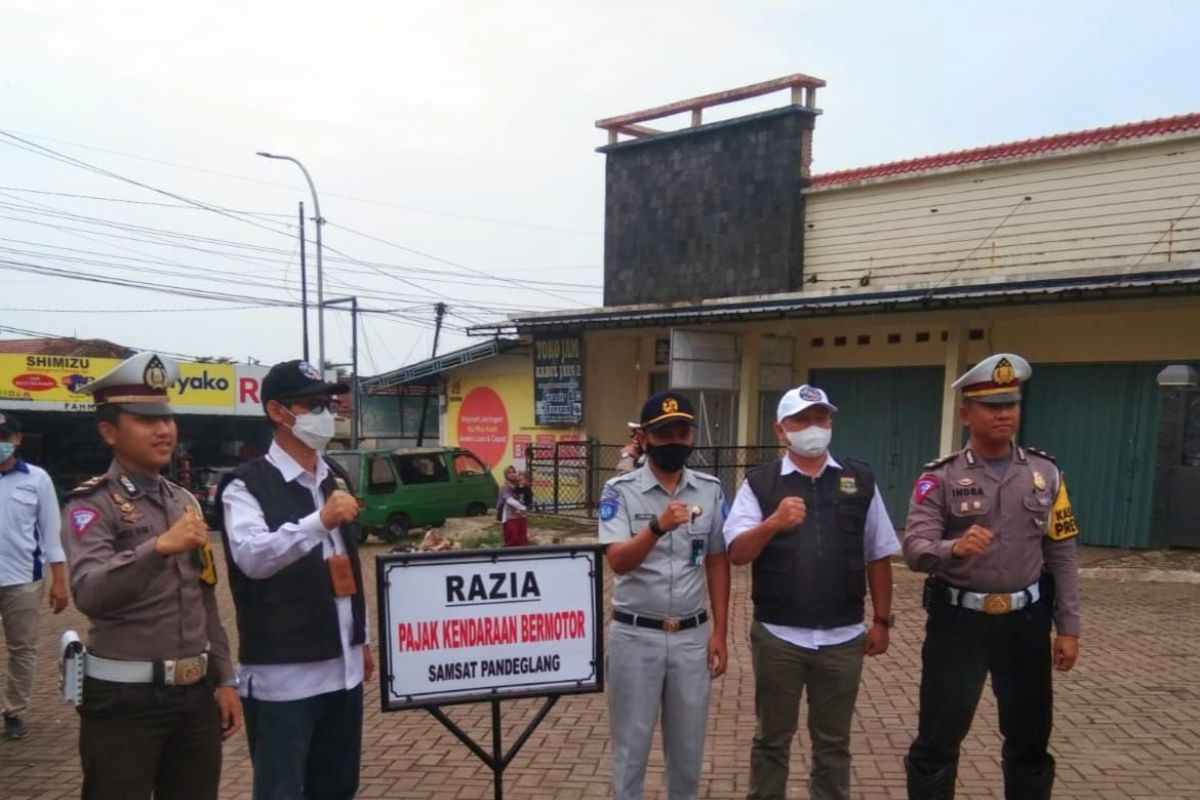 Jasa Raharja ikut razia gabungan kendaraan bermotor di Terminal Mengger, Pandeglang