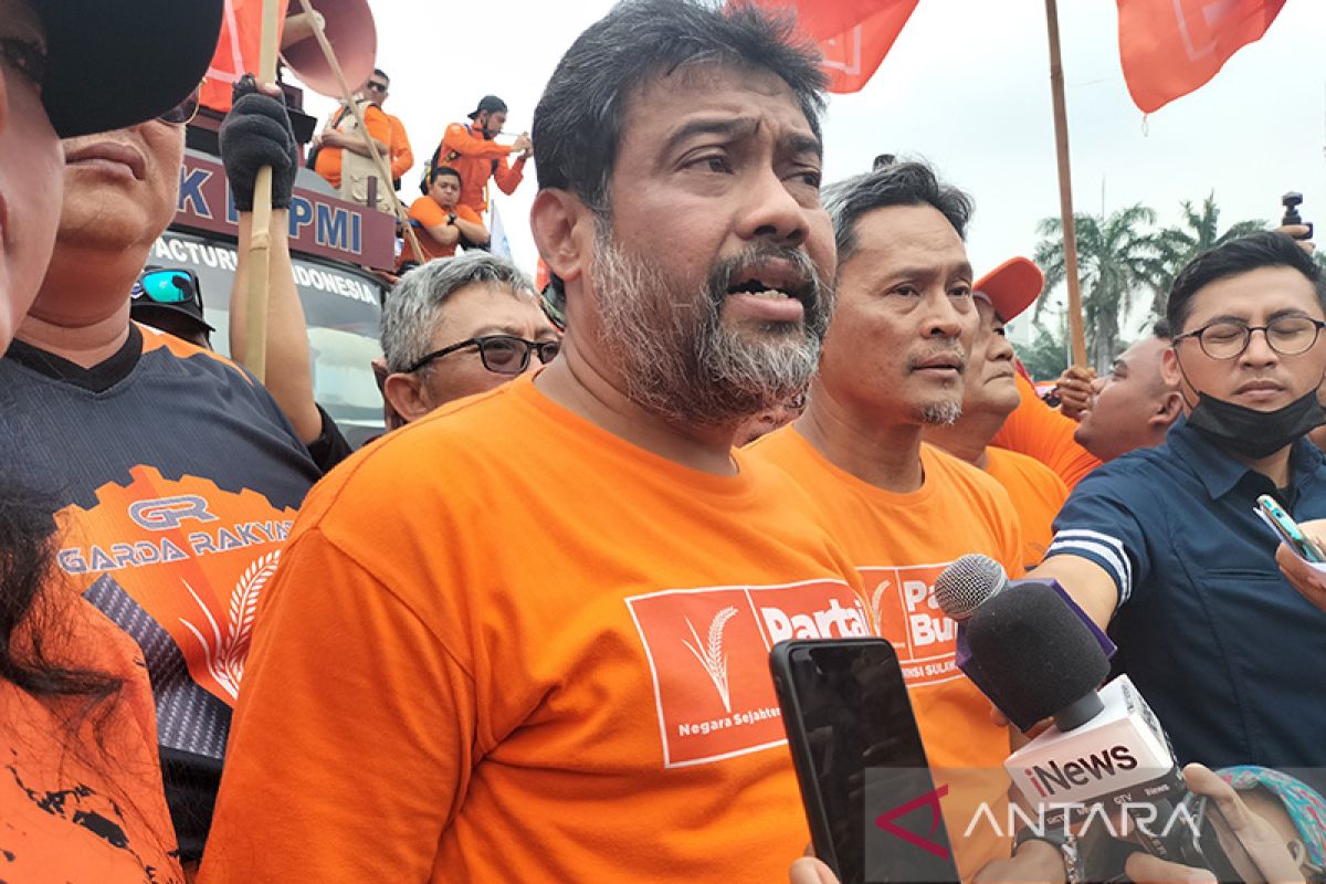 Aksi buruh, Jalan Gatot Subroto tertutup massa