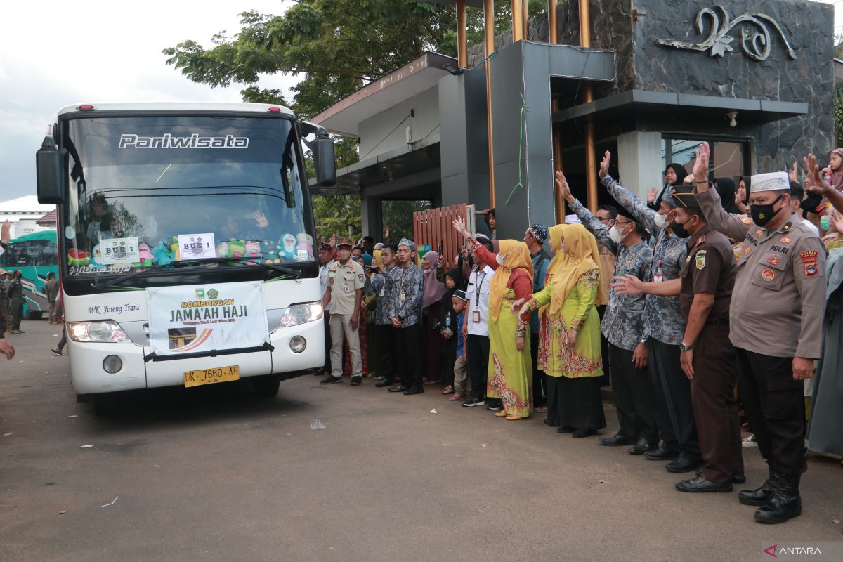 Bupati minta tenaga medis perhatikan kondisi kesehatan JCH Tanah Laut