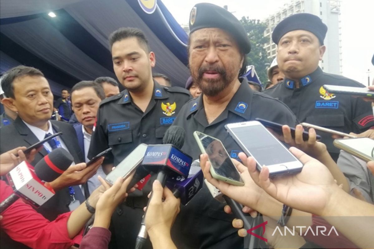 Surya Paloh harapkan Zulhas dan Hadi Tjahjanto bekerja lebih baik