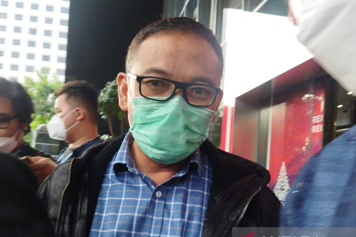 KPK periksa Iwan Setiawan terkait kasus Ade Yasin