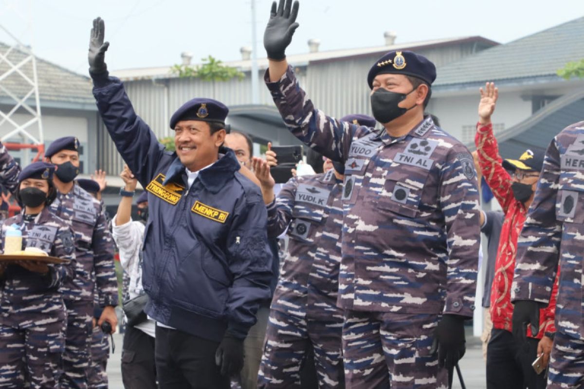Menteri Trenggono terima brevet kehormatan Hidro-Oseanografi TNI AL