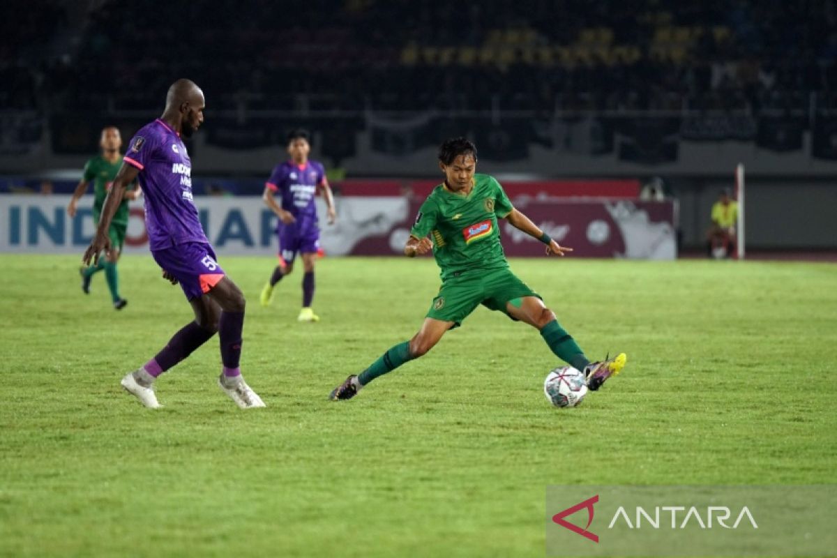 Piala Presiden 2022 - PSS menang  2-0 lawan Persita