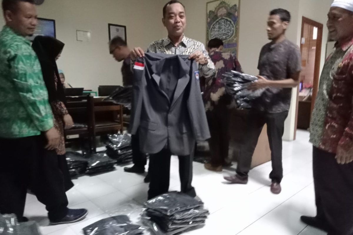 Pemerintah Kota Mataram menyiapkan seragam untuk jamaah calon haji