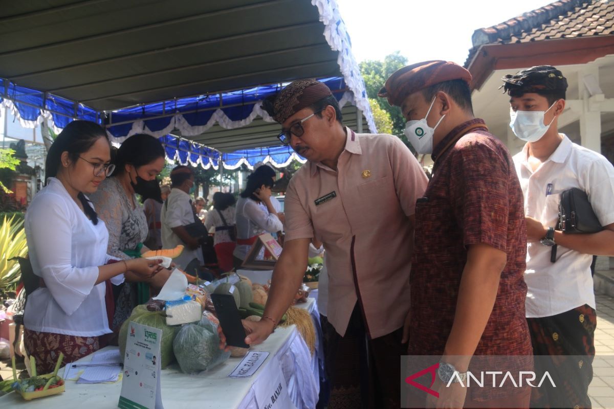 Distan Buleleng adakan Pasar Tani Produk Lokal