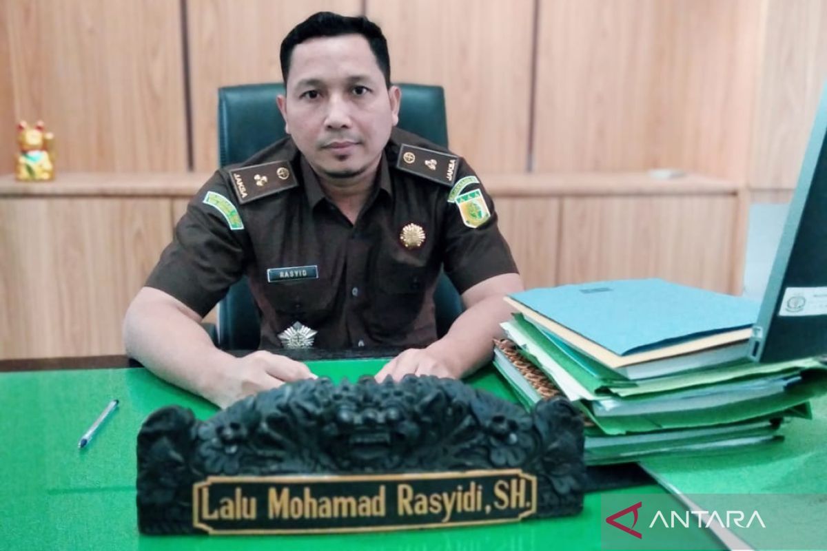 Jaksa memeriksa mantan Sekwan Lombok Timur terkait dugaan korupsi pajak