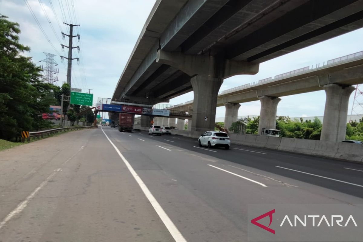 Jasa Marga kembali lakukan pemeliharaan jalan di lima titik Tol Jakarta-Cikampek