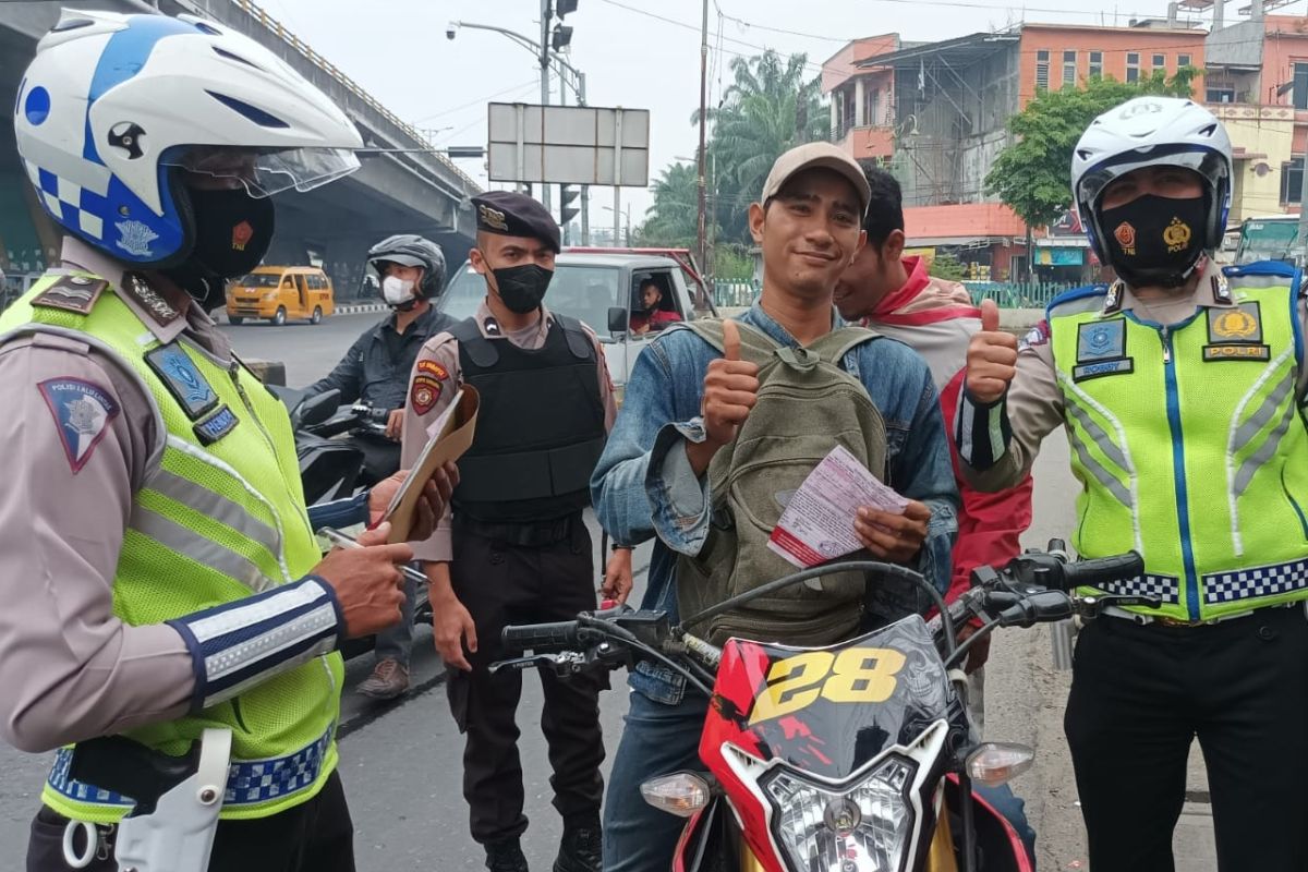 Polda Sumut berikan 1.139 teguran selama Operasi Patuh Toba