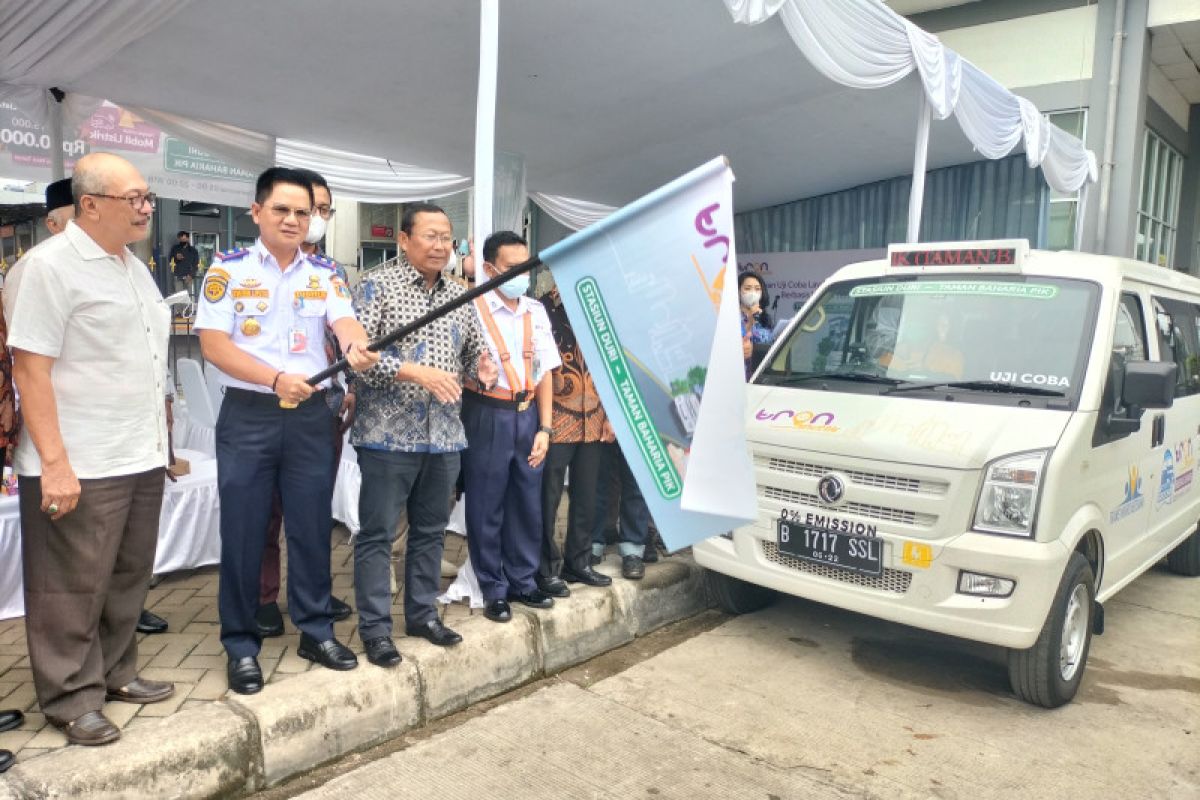 Jakarta resmikan mobil listrik untuk antar warga dari Stasiun Duri