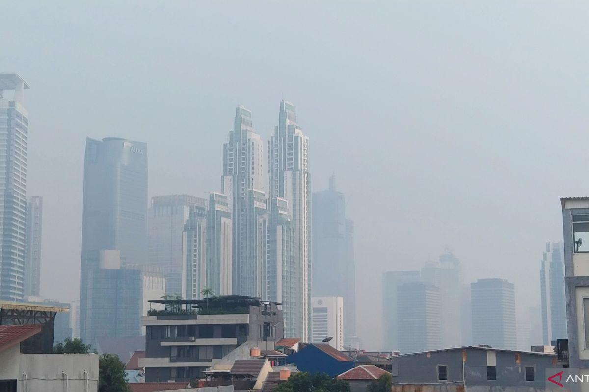 Jakarta's air quality degraded to unhealthy level on Monday: BMKG