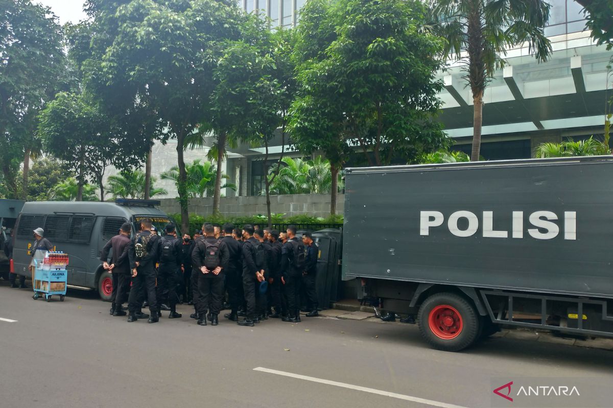 Ratusan anggota polri amankan demo di Kedutaan Besar India