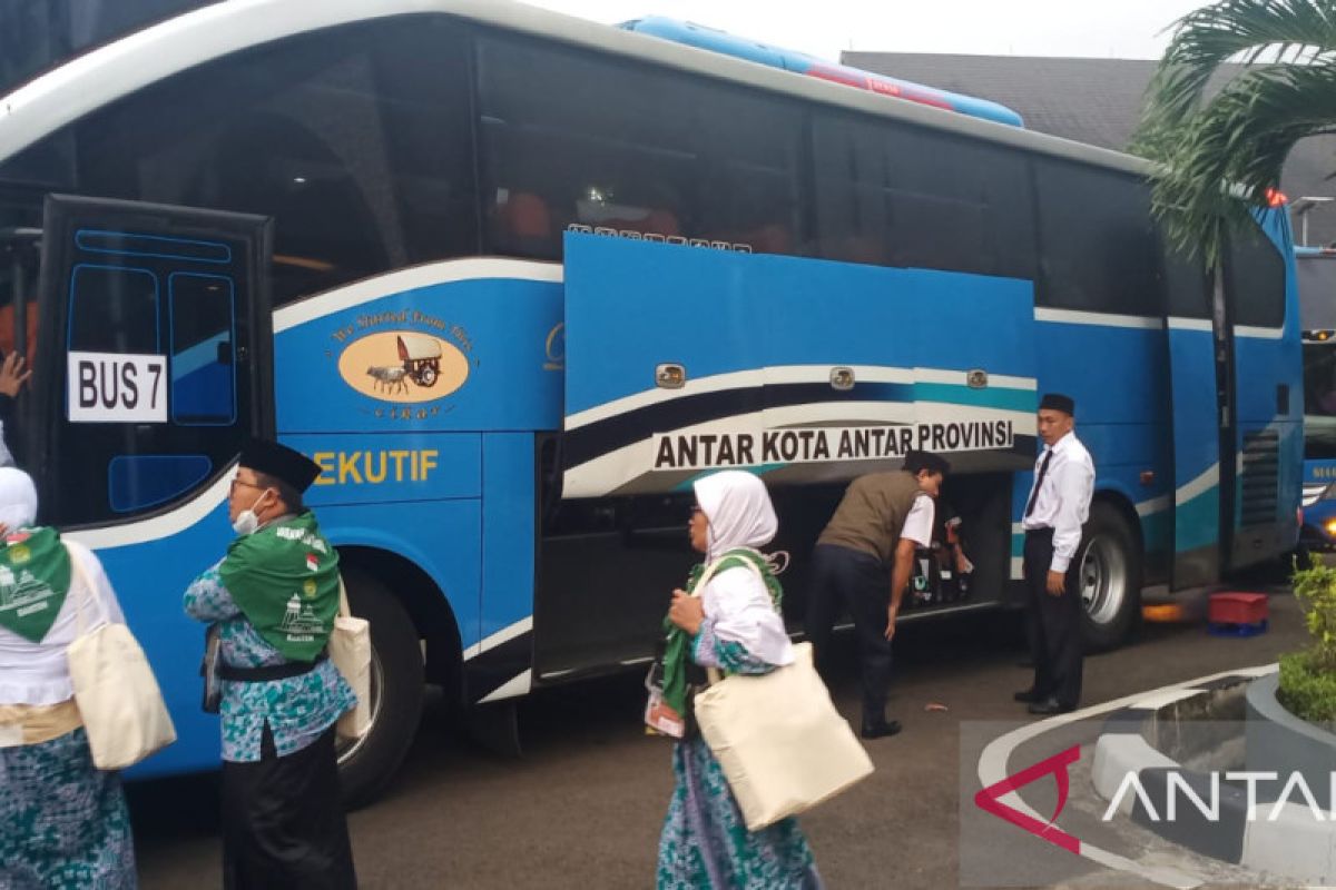 DAMRI siapkan 145 bus untuk pelayanan angkutan jamaah haji