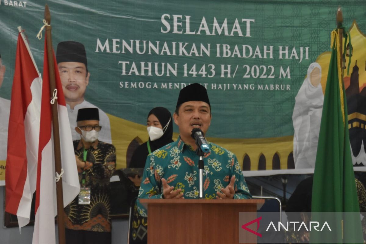 Wagub Kalbar lepas Calon Jamaah Haji di Embarkasi Batam