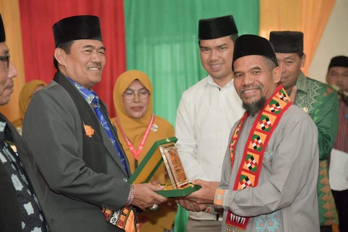 Bupati Bener Meriah terima kafilah MTQ Aceh ke-35
