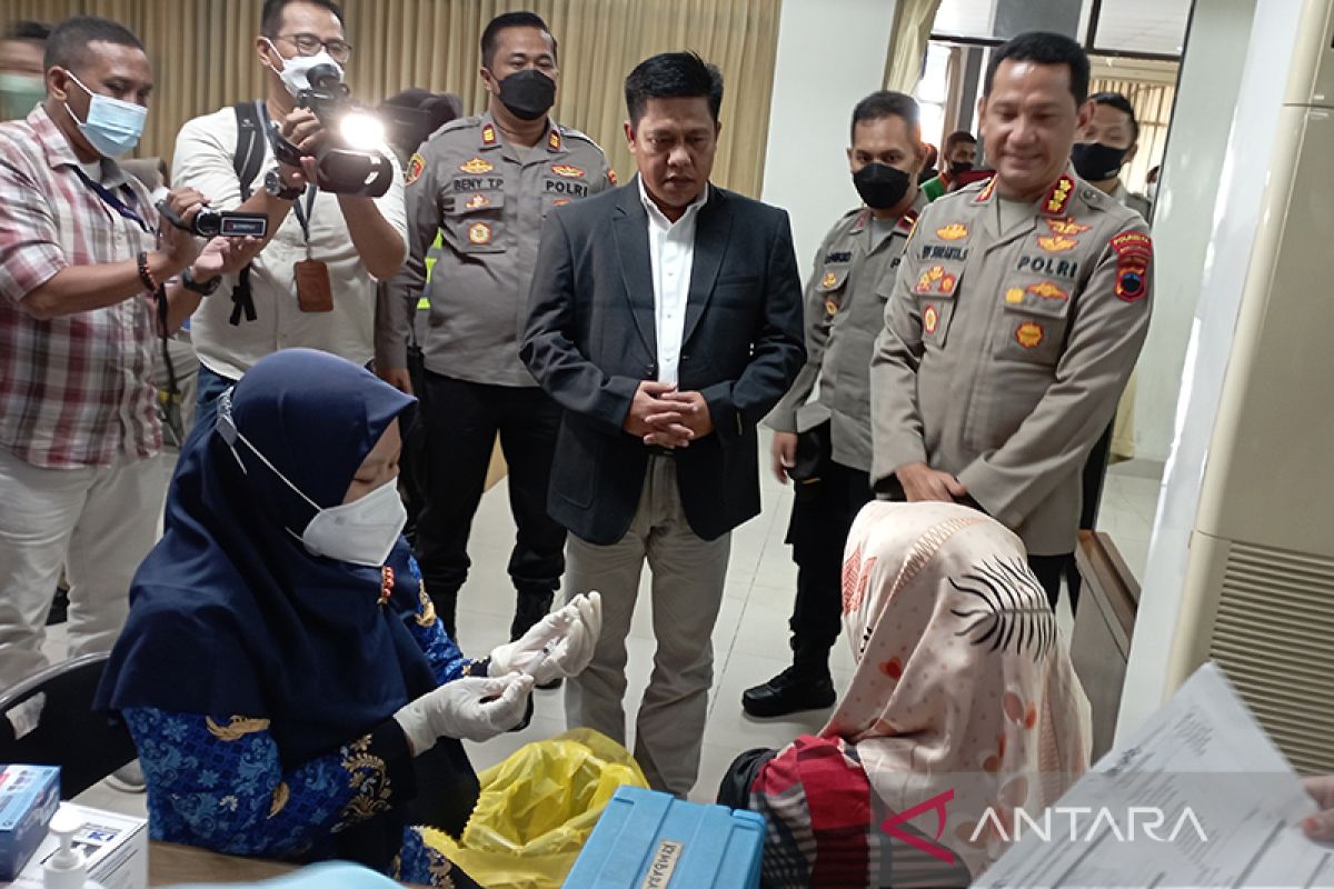 Polresta Banyumas-UMP gelar vaksinasi lanjutan bagi mahasiswa dan masyarakat