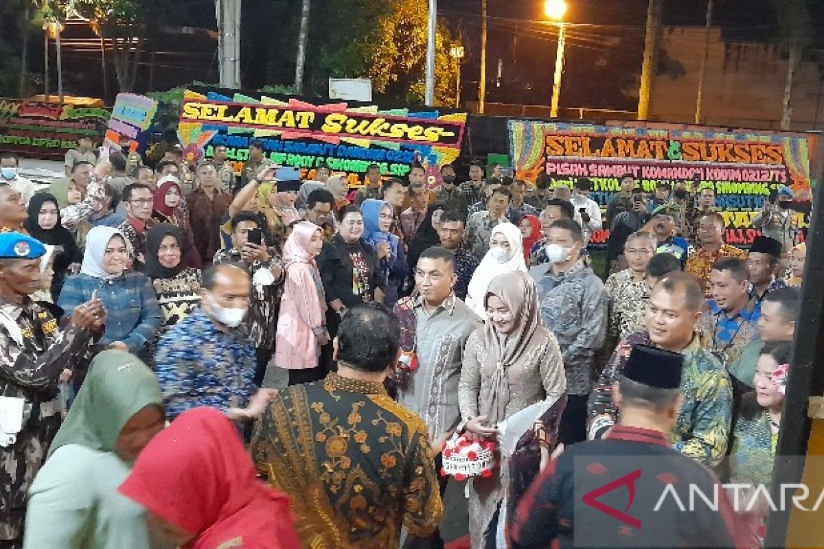 Letkol Inf Amrizal Nasution gantikan Letkol RC Sihombing jabat Dandim 0212/TS