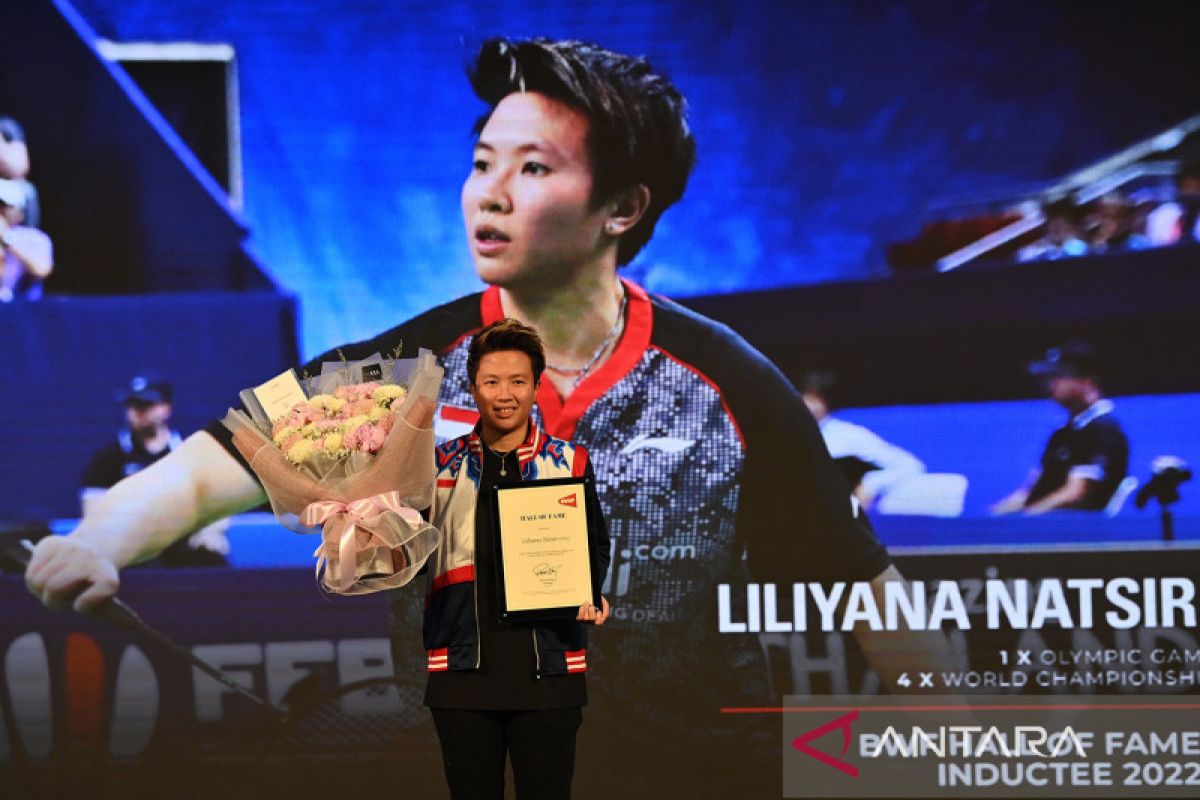 Penghargaan penghormatan Hall of Fame BWF diberikan kepada Liliyana Natsir