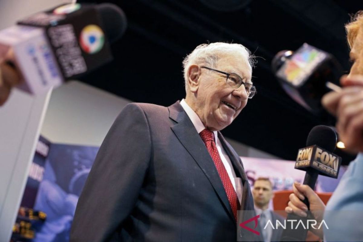 Fantastis, lelang makan siang dengan Warren Buffett laku 19 juta dolar AS